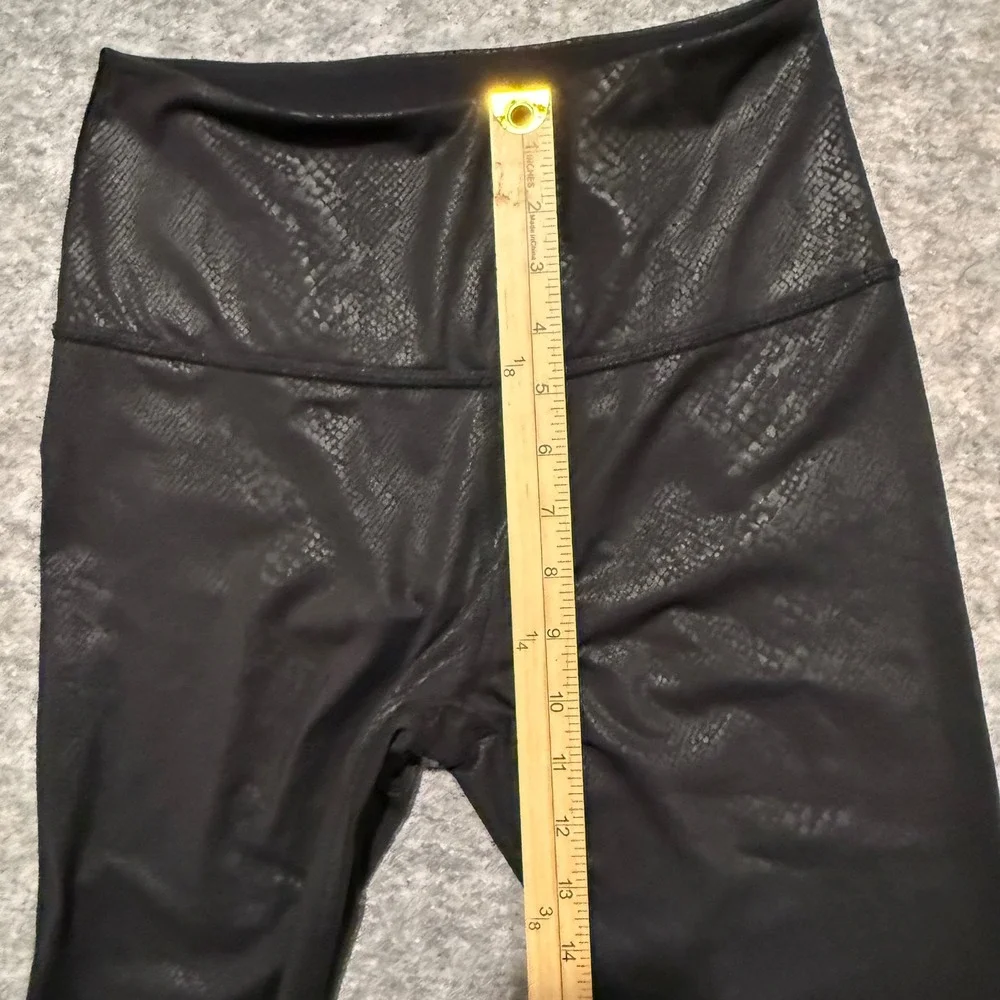 Beyond Yoga Snakeskin Foil High Waisted Leggings Womens M Black Shimmer Shiny
